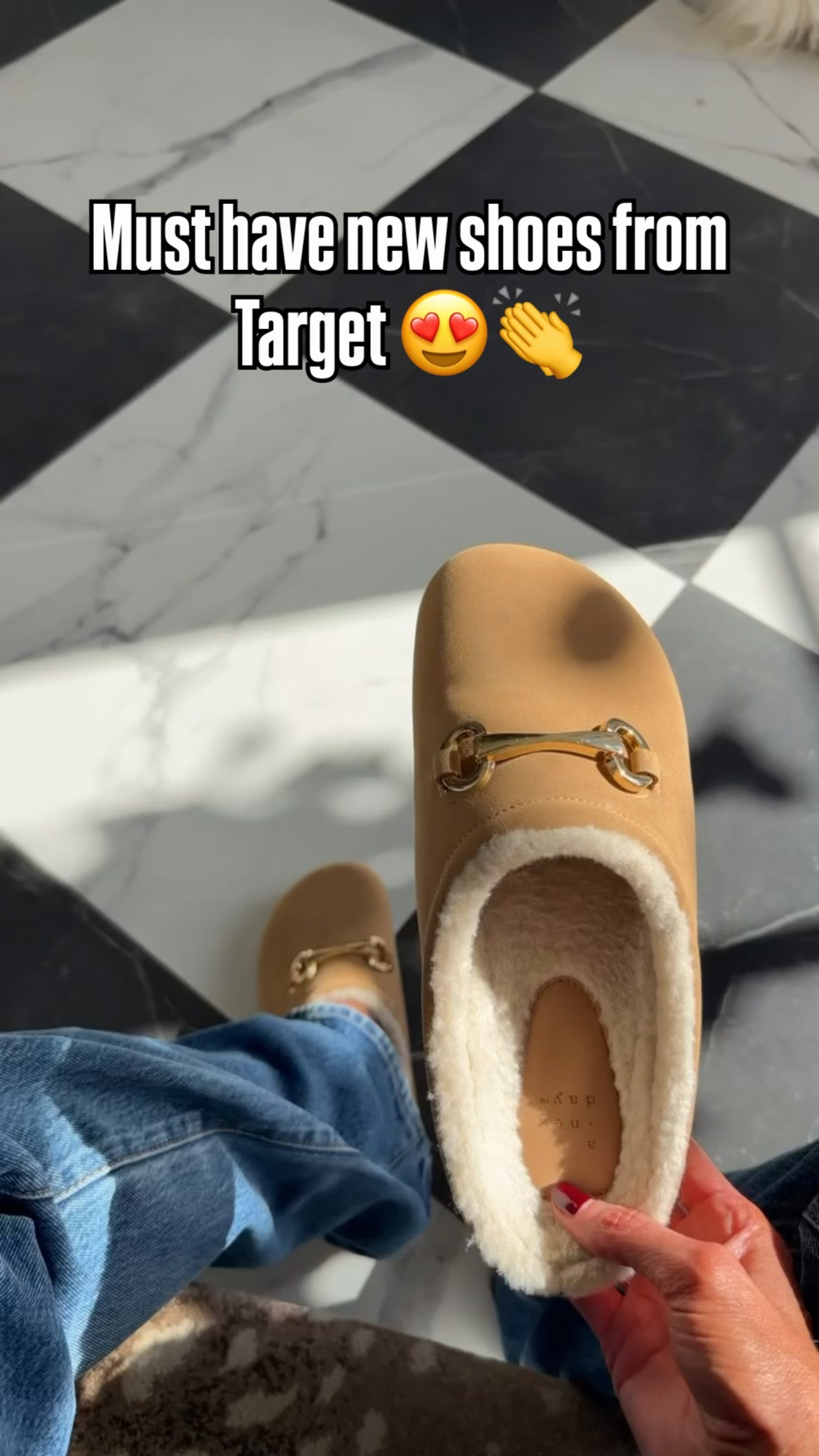Obsessed with these new flats that just restocked at Target!! 😍✨ Giving major Gucci vibes for a fraction of the price!! I ordered a half size down! 🤎