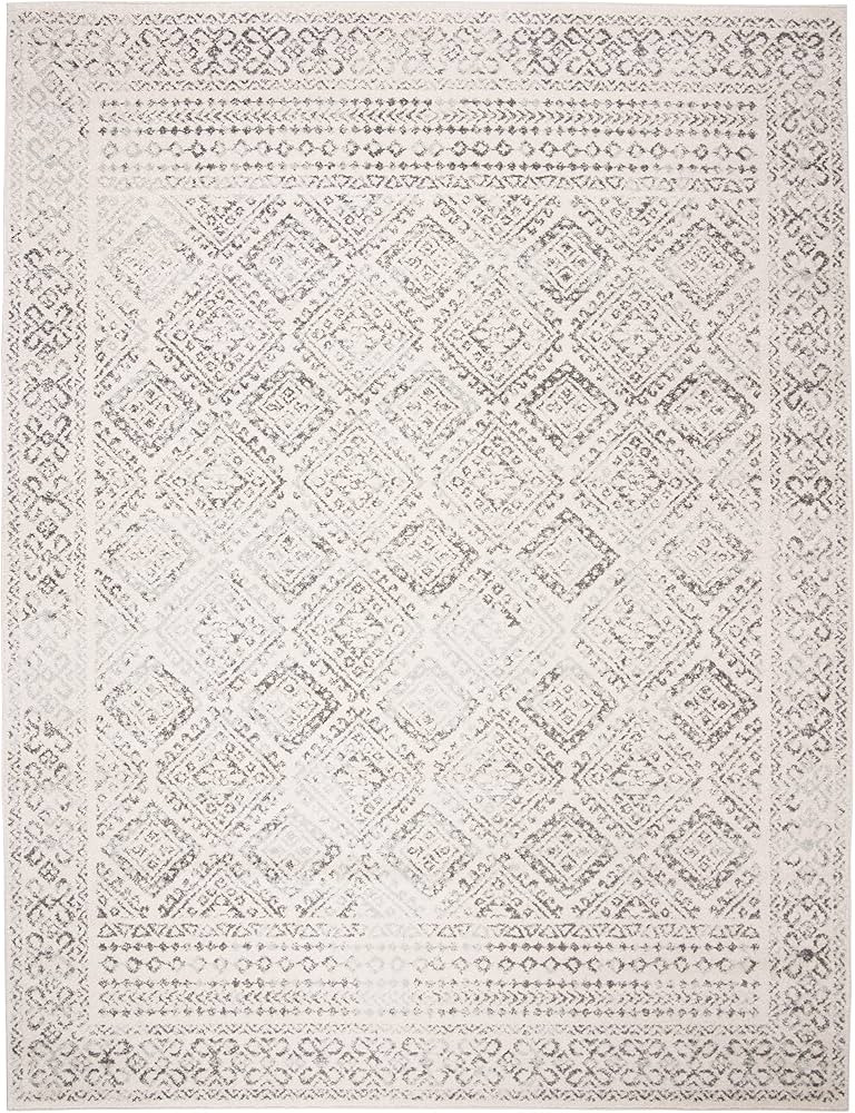 SAFAVIEH Tulum Collection 6' x 9' Ivory/Grey TUL264A Moroccan Boho Distressed Non-Shedding Living... | Amazon (US)