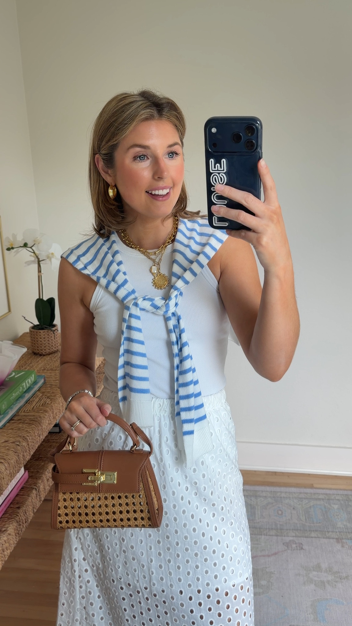 Easy spring summer outfit idea! Wearing a S 