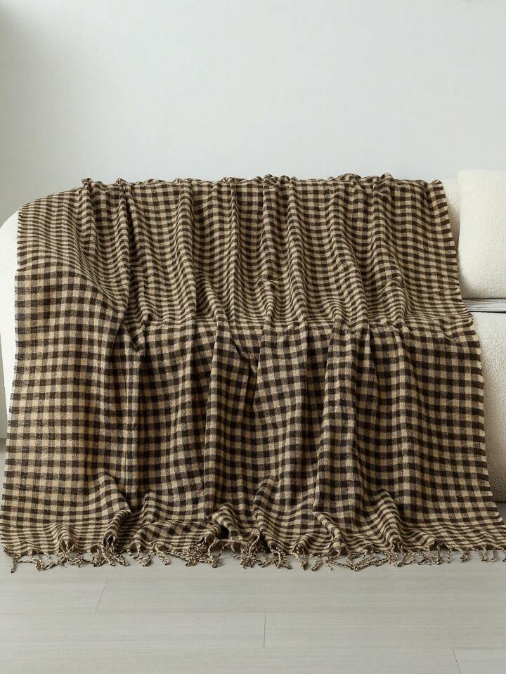 A Two-Color Plaid Woven Sofa Blanket, Casual Style Polyester Rectangular Fringed Small Cover Blanket, Suitable For Office Lunch Break And Daily Use | SHEIN