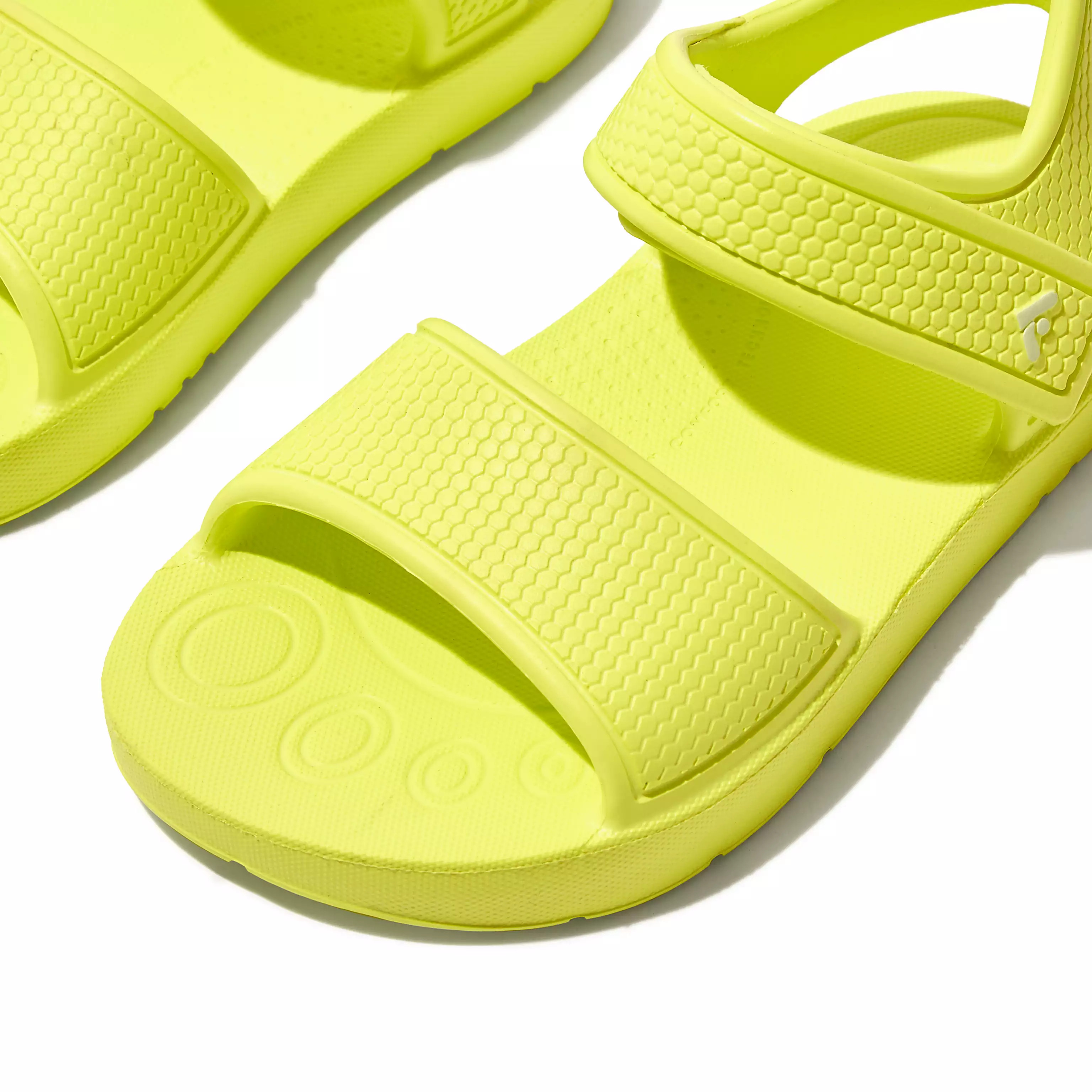 iQUSHION KIDS Toddler Ergonomic Back-Strap Sandals | FitFlop (UK)