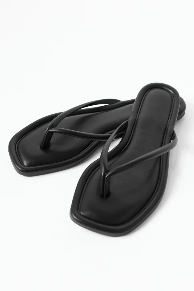 Sandy Black Flip Flops | Pink Lily
