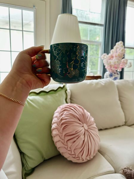 My favorite affordable coffee mug & nails 💅🏼 



At home manicure, coffee mug, throw pillows, Mother's Day Gifts

#LTKHome #LTKGiftGuide #LTKBeauty