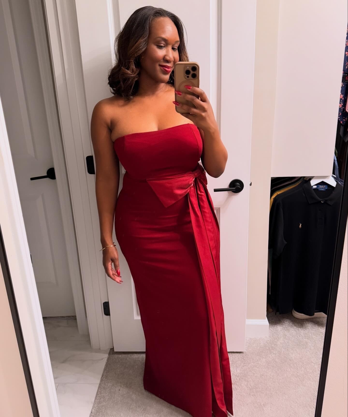 Holiday photo ready! Perfect dress for Holiday pics and parties! Topped off with a bow because we are the gift! 💁🏾‍♀️

#LTKootd #LTKFindsUnder100 #LTKHoliday