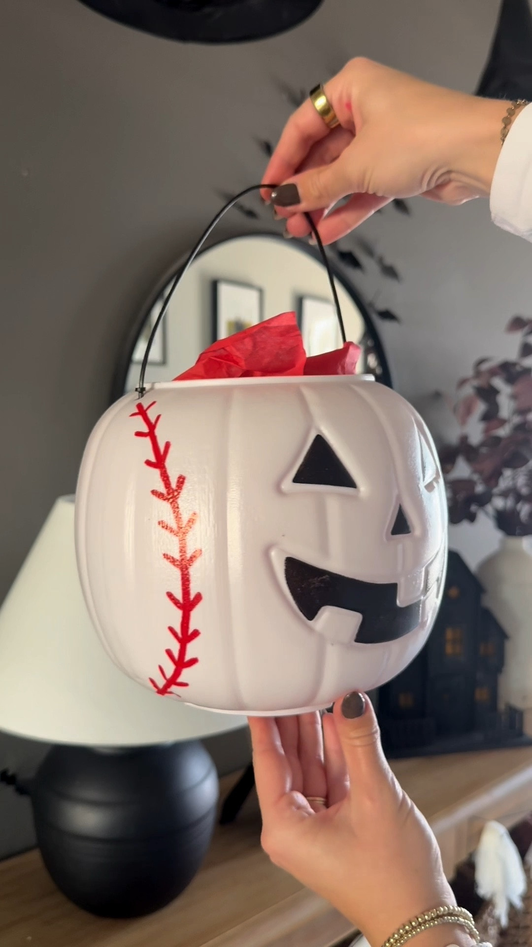 Baseball pumpkin bucket team snacks! ⚾️🎃 
Halloween themed team snacks

#LTKKids #LTKHalloween #LTKSeasonal