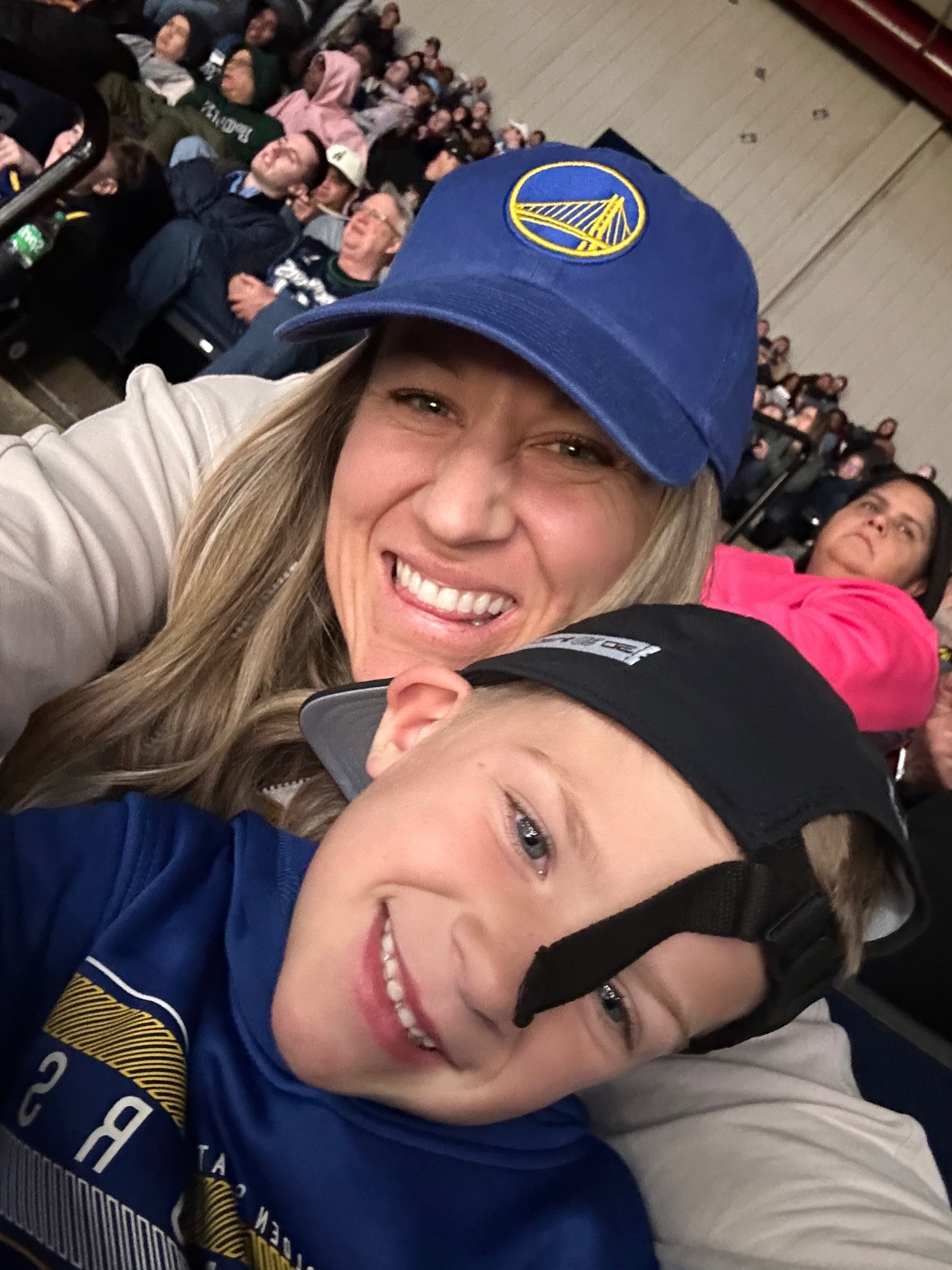 We went to our first NBA game and here is what I wore AND Athleta is having a 30% sale this week! 
I’m 5’9”
Weight: 160 pounds 
Size medium in sweatshirt
Large in renew tank
And size 6 in the Brooklyn joggers 
Nike tennis shoes

#LTKworkwear #LTKfamily #LTKtravel