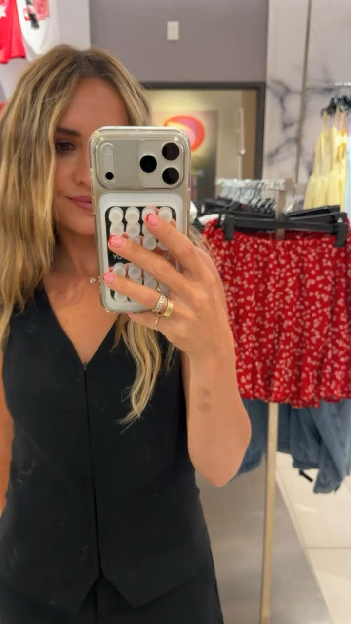 An all black look is always a yes!!

Women’s fashion, chic fashion, trendy fashion, fall outfit, Nordstrom