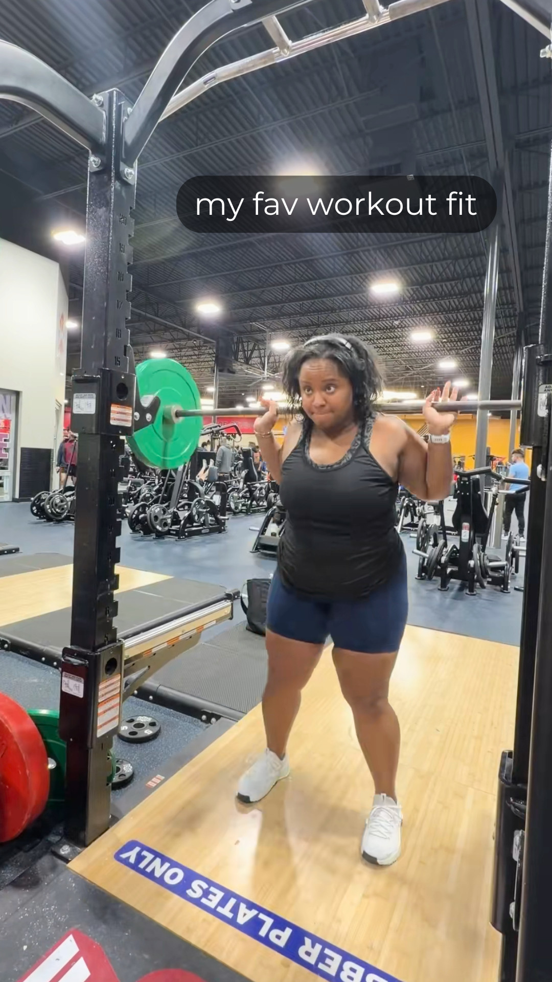 A workout set that actually holds up.

This is one of my go-to fits for lifting. Supportive and stays put. 

 #LTKfitnessgoals #LTKActive #LTKMidsize