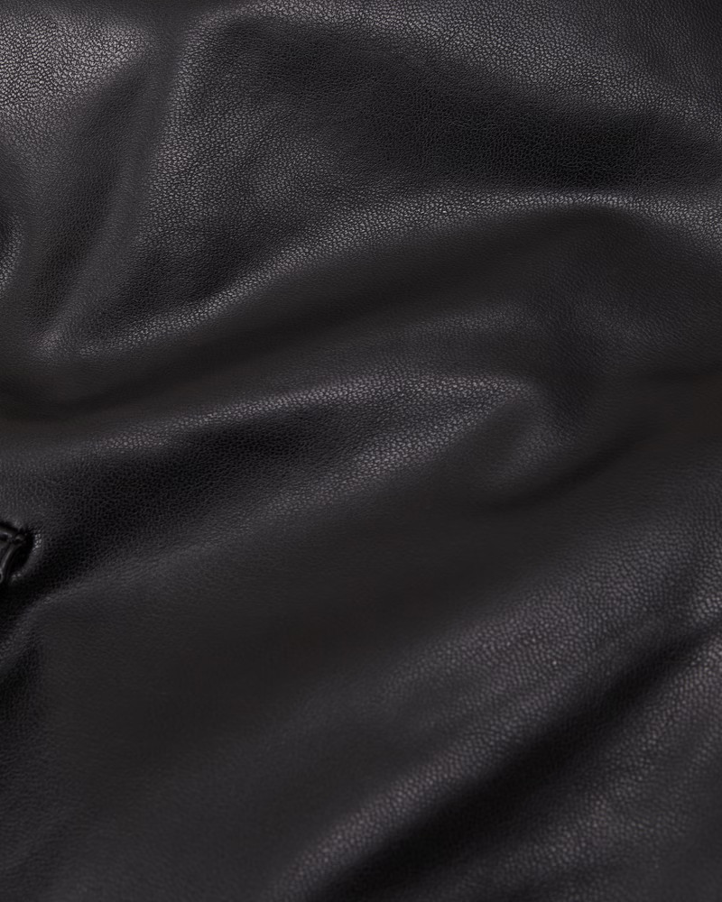 Curve Love Vegan Leather Cargo 90s Relaxed Pant | Abercrombie & Fitch (US)