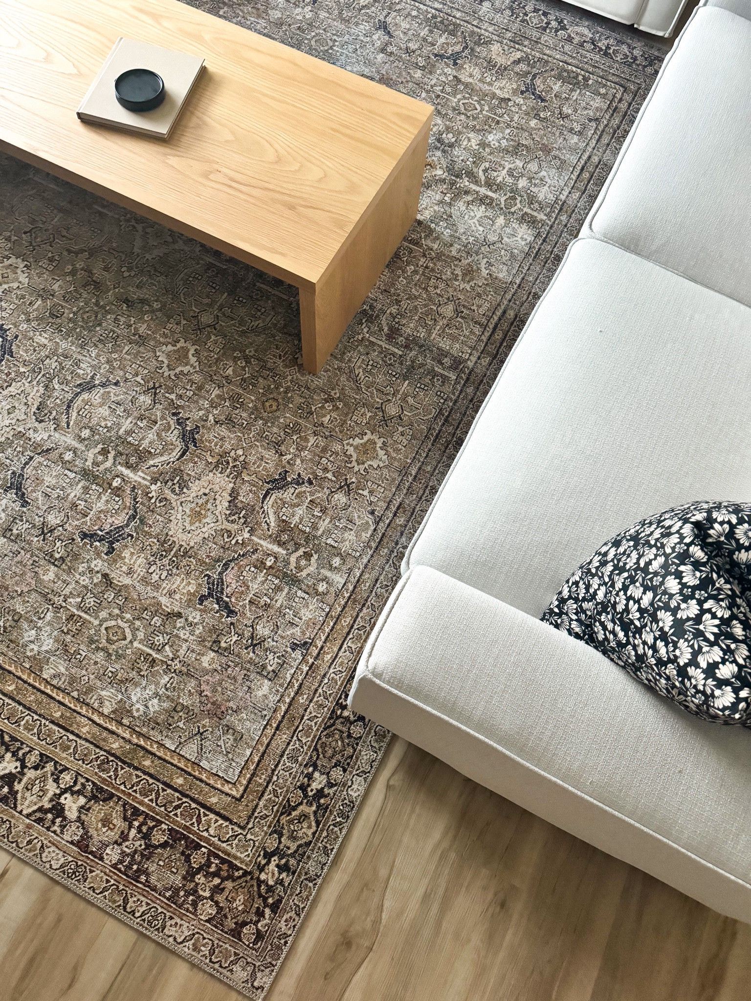 The prettiest Amazon rug 😍 

#LTKSeasonal #LTKHome