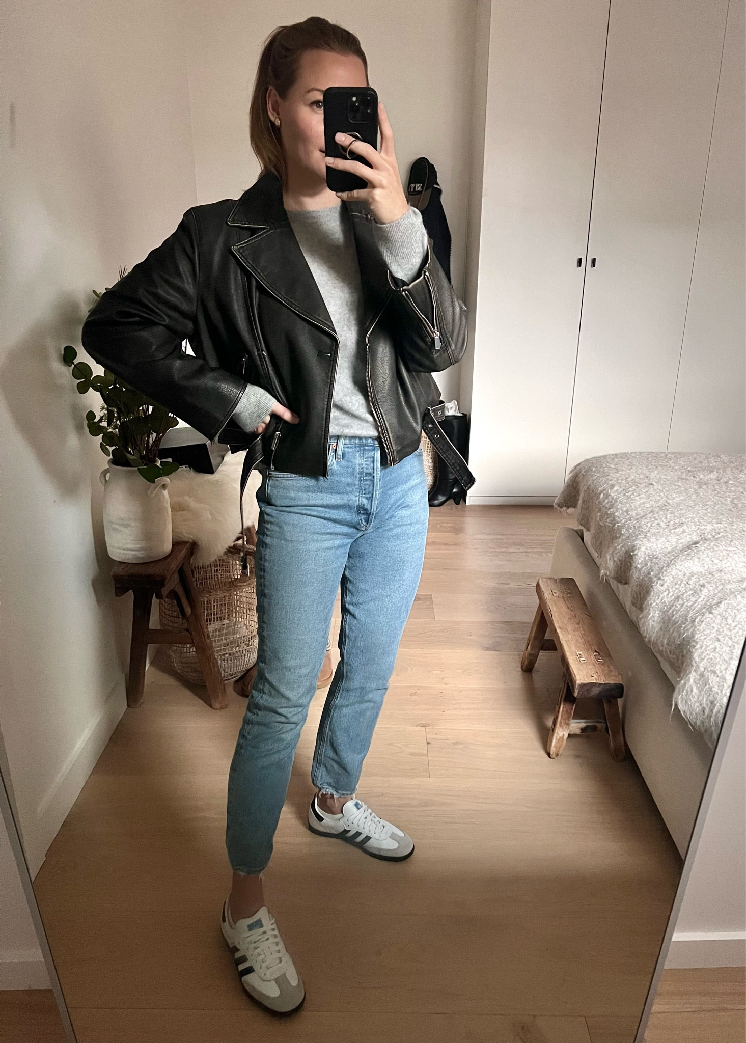 Cute fall outfit with adidas Samba’s sneakers, leather jacket and softest sweater (15% off sweater with code SYO15) #falloutfit #fallstyle
#samba

#LTKSeasonal #LTKshoecrush #LTKmidsize