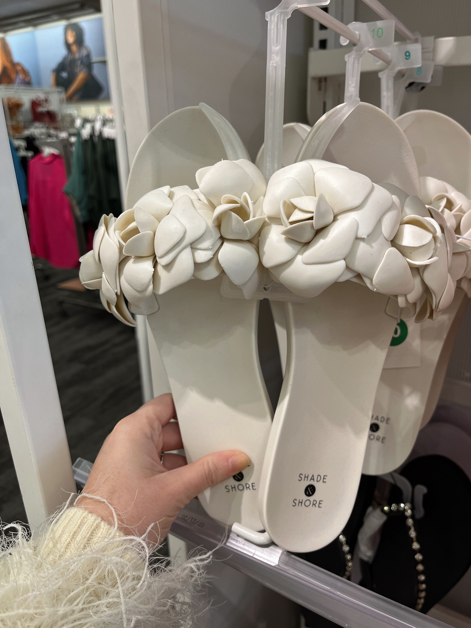 target spring/summer slides 🫶🏼🐚

#LTKswim #LTKshoecrush