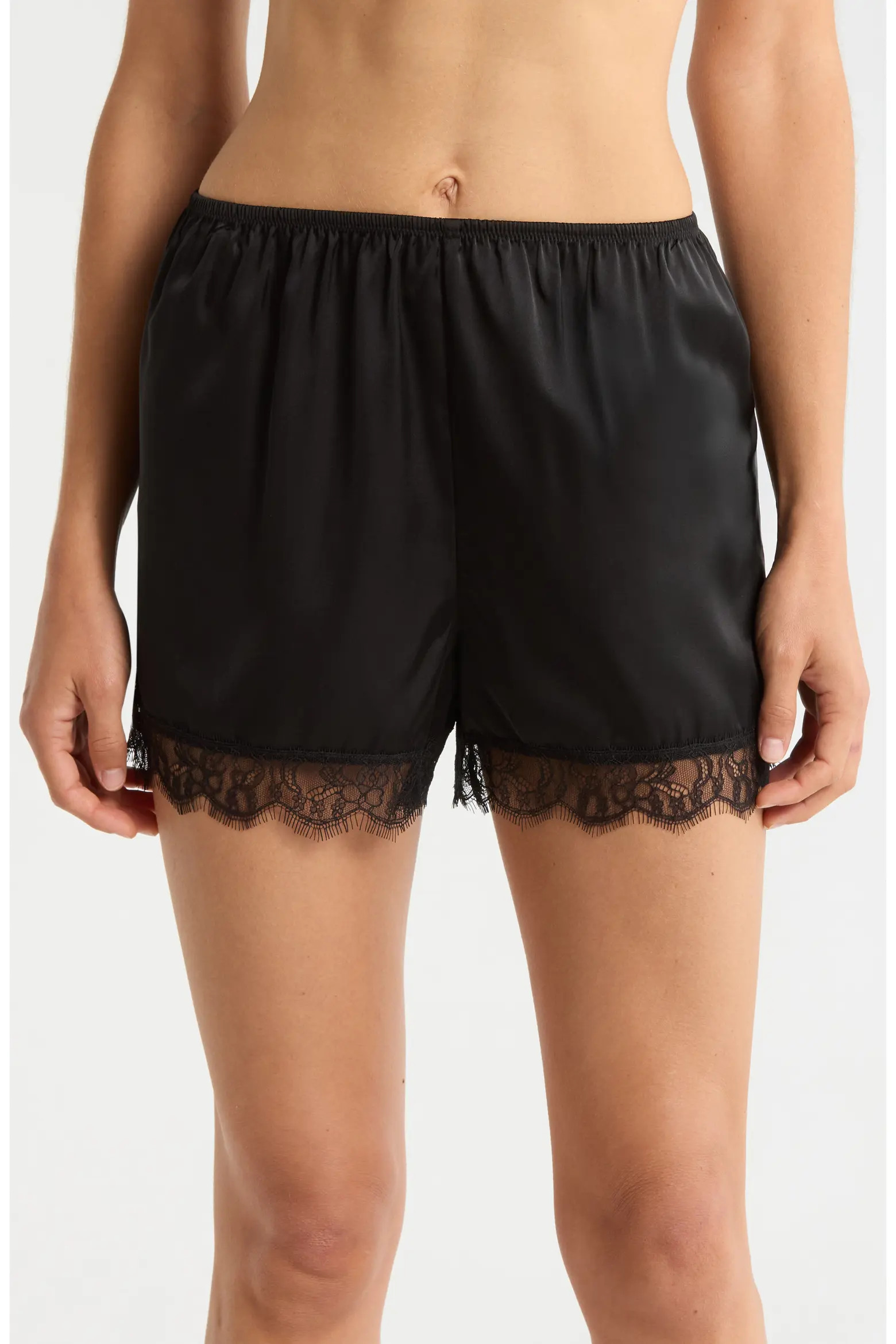 Nordstrom Scalloped Lace Trim Satin Tap Shorts (Women) | Nordstrom | Nordstrom