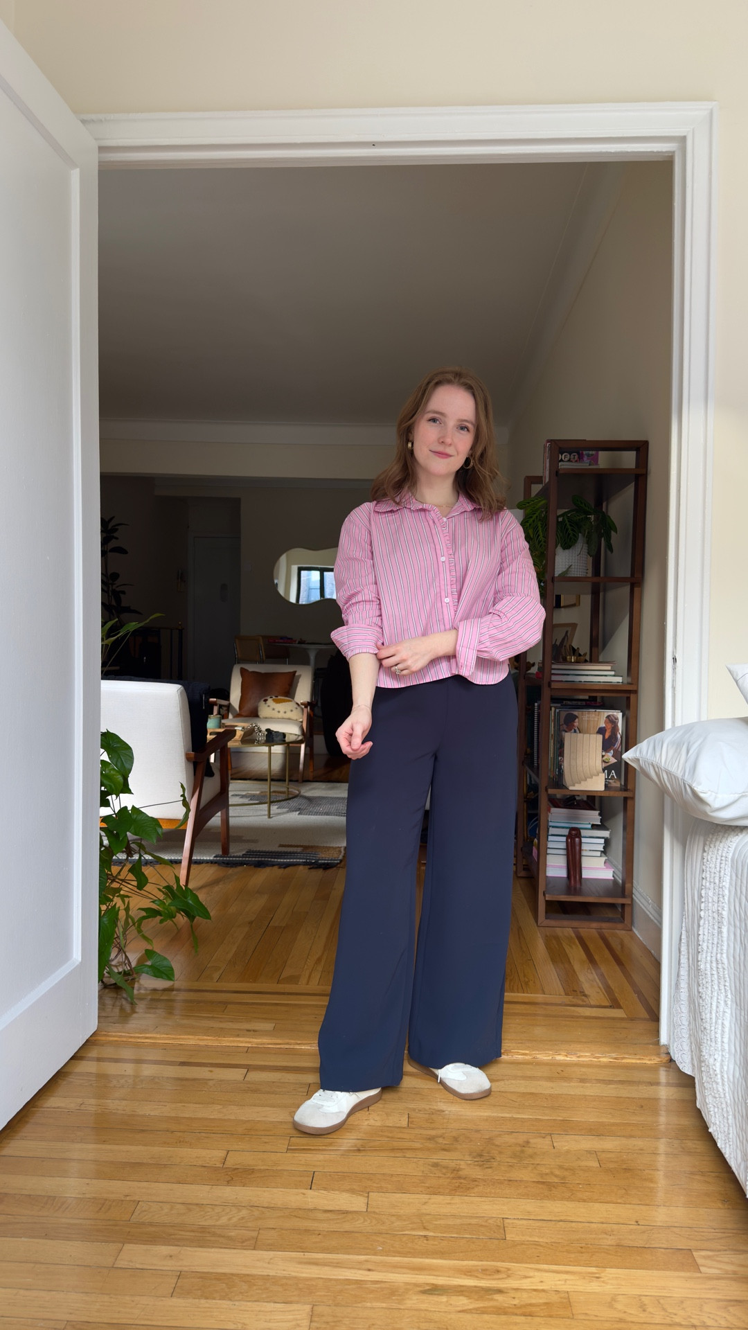 Spring transition new arrivals. Old navy cotton cropped blouse. Wearing small. Sized up 1 
XS short elastic waist Aritzia pants. Don’t wrinkle and thick material. I’m usually 0-2 in pants 117lbs 5ft 2

#LTKSaleAlert #LTKPetite