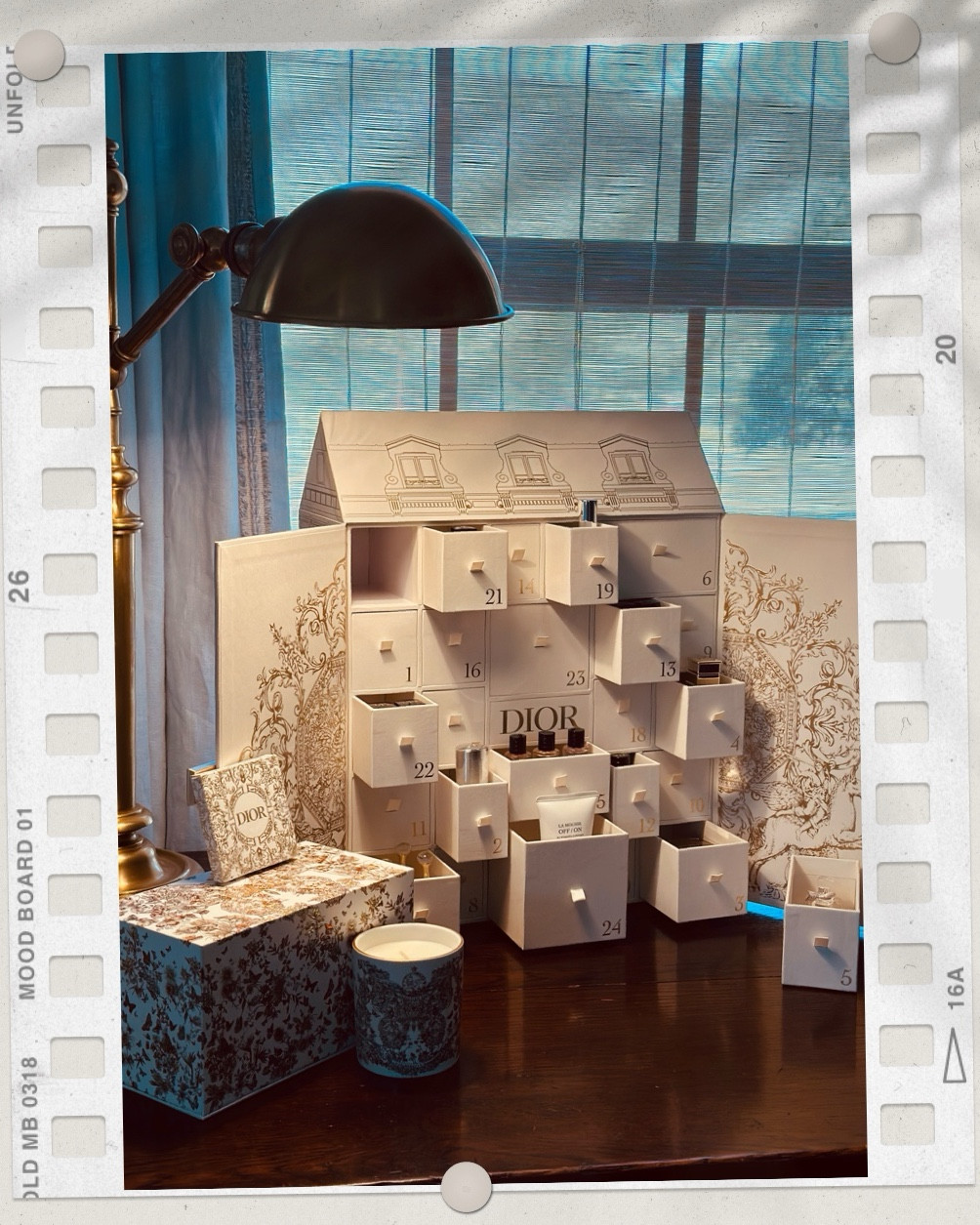 Dior アドベントカレンダー2023 2024年クリスマスコフレ】「ディオール」の“メゾン クリスチャン