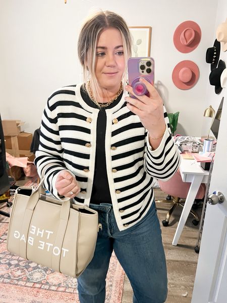 Today’s work #ootd 🖤🤍 OBSESSED with this striped cardigan!! Got so many compliments on it today. Wearing an XL.

Grandmillennial style, grandmillennial outfit, Amazon finds, Amazon fashion, office outfit, work outfit, midsize style, midsize outfits

#LTKmidsize #LTKfindsunder50 #LTKworkwear