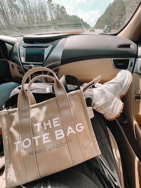 Marc Jacobs Tote Bag, Veja Venturi, weekend style, errands style, designer style 🫶🏼

#LTKshoecrush #LTKitbag #LTKstyletip