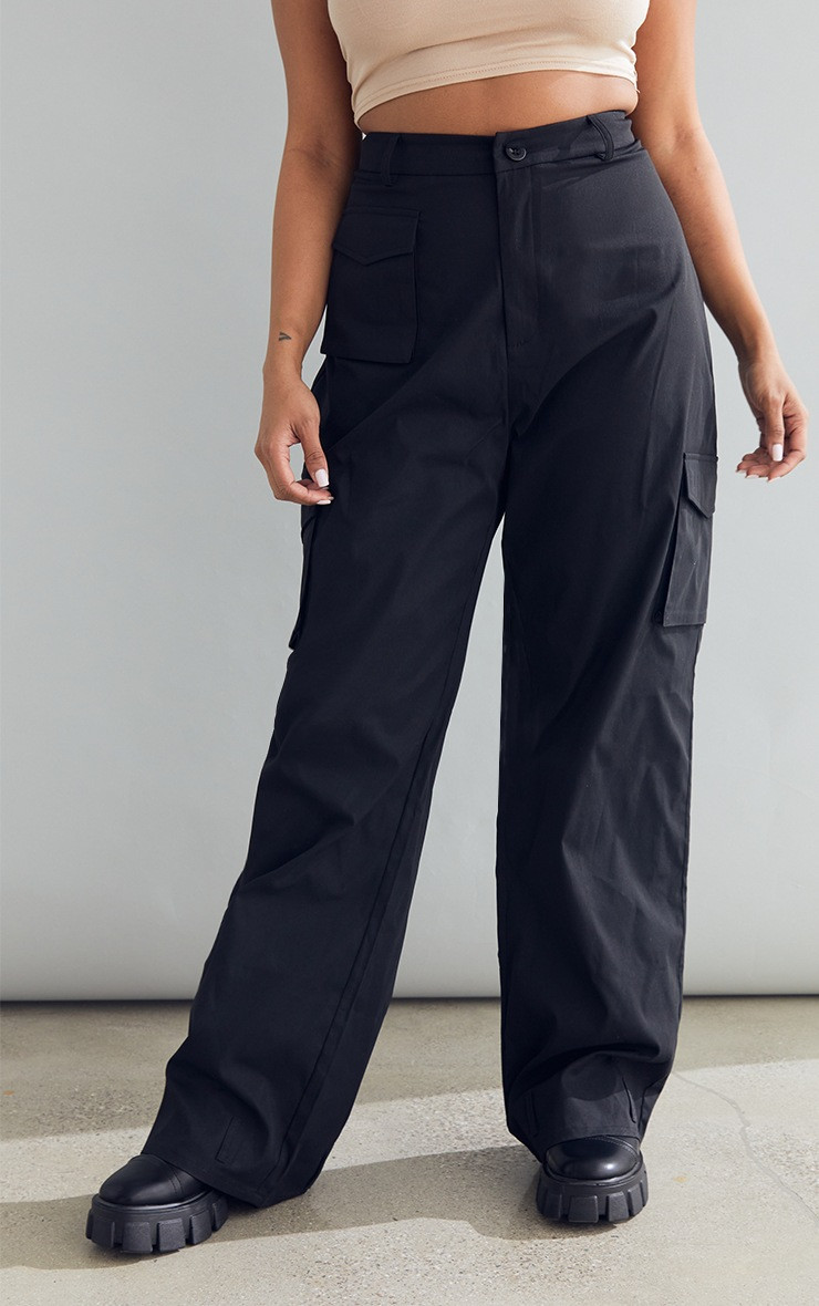 Plus Black Pocket Front Cargo Straight Leg Pants | PrettyLittleThing US