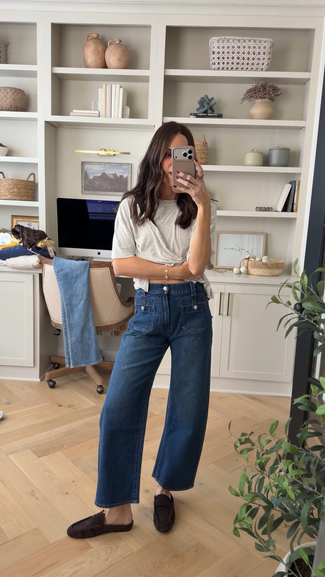 Loveeee these new Paige jeans 👖🤩 I got my true size 26 (standard length) I’m 5”7"

#LTKootd #LTKSeasonal #LTKgrwm