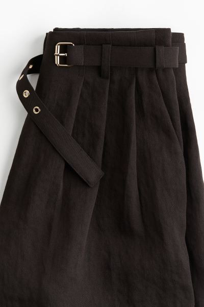 Paper Bag Shorts with Belt | H&M (US + CA)