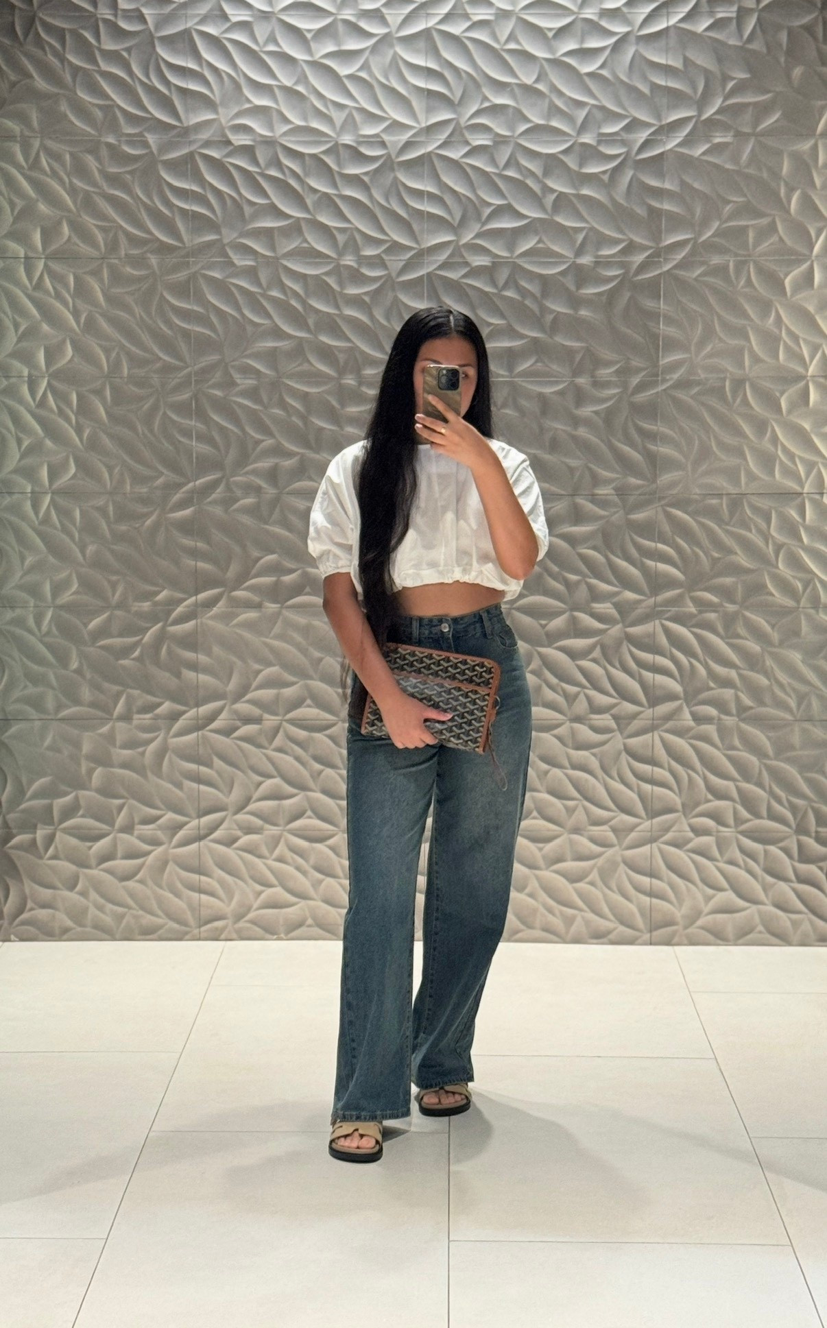 Casual everyday outfit for running errands 🤍

 Basic cute cut tops for an easy comfy outfit that looks put together 

#LTKootd