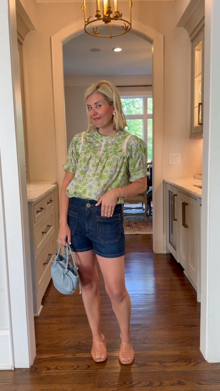 Shop my Avara favorites up to 50% off almost everything now through 5/25!! The shorts everyone loves even if you don’t love shorts! Add a gorgeous statement top, cute shoe and outfit complete! Top - small Shorts - 27 (I always size up in shorts) Jelly - 8

#LTKootd #LTKSaleAlert #LTKSeasonal