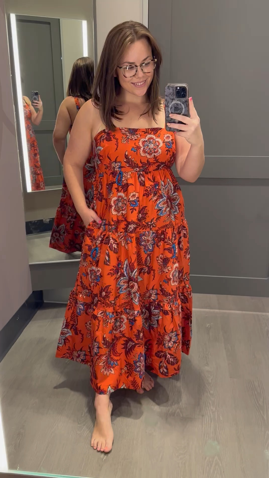 Women’s large leafy floral print tiered midi dress - RHODE x TARGET wearing size large. This is a beautiful dress perfect for summer🧡

wedding guest
Mother’s Day 
cocktail dress
Country concert
Maternity 

#LTKcurves #LTKFind #LTKSeasonal