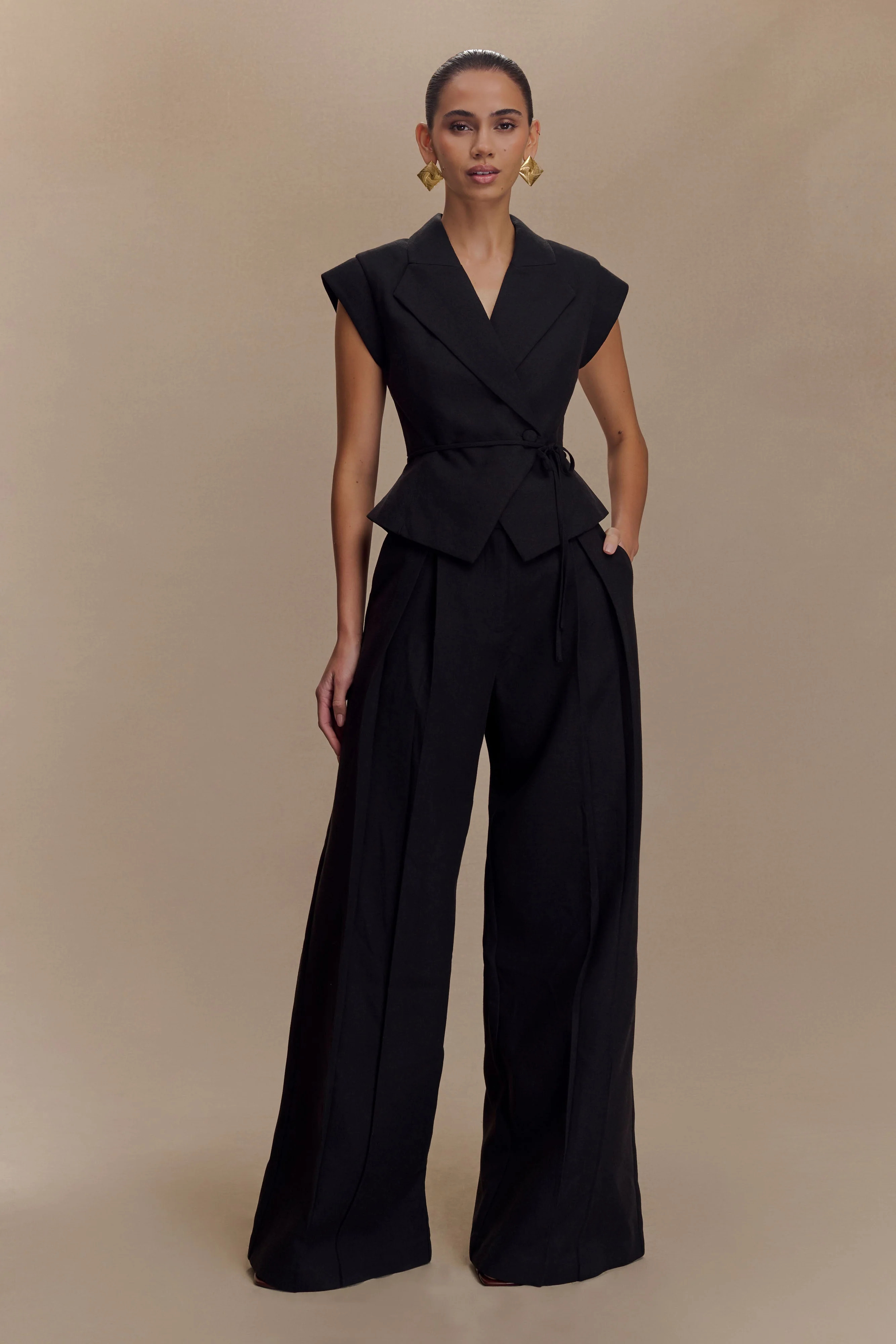 Mid Rise Wide Leg Linen Pant - Black | MESHKI US