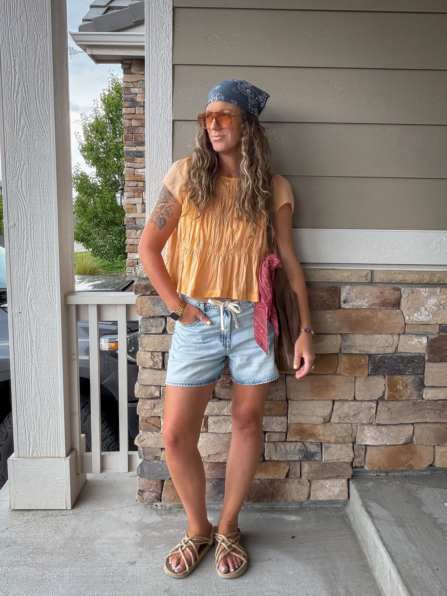 Medium top, 31 shorts (sized up for a more relaxed fit) 10/11 sandals

#LTKTall #LTKOver40