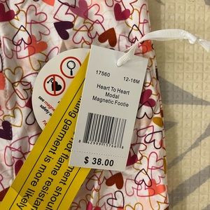 NWT Magnetic Me Heart Print Footie 12-18M | Poshmark