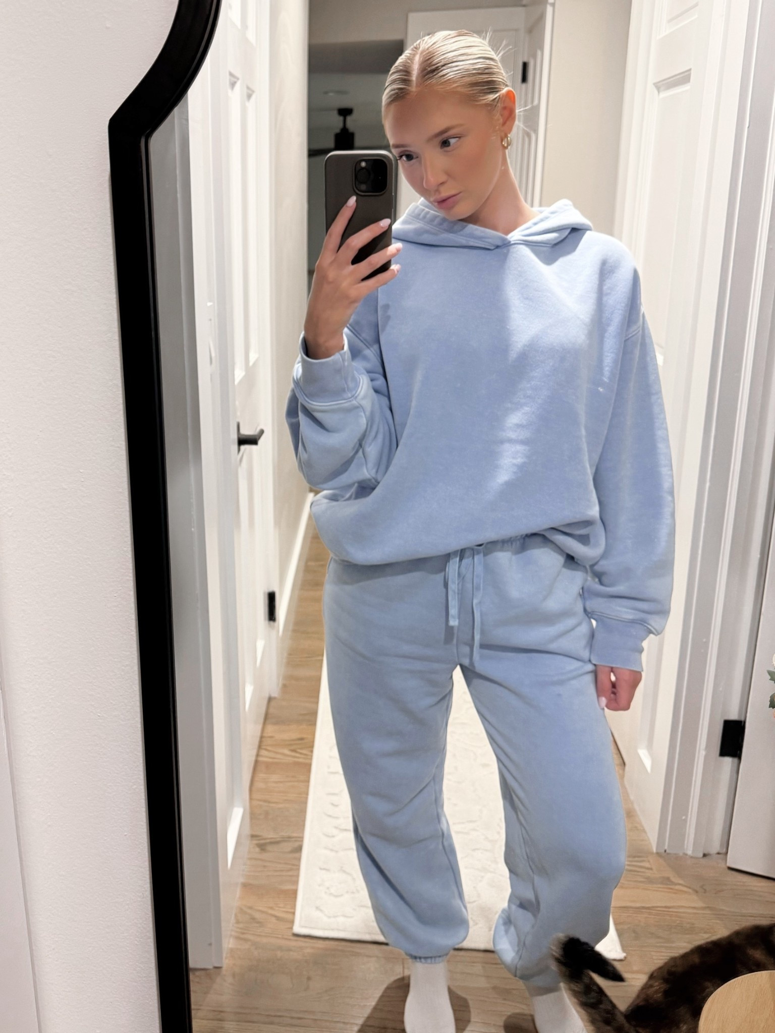 American Eagle everyday luxe jogger (XS) + hoodie (small) 

#LTKdayinmylife #LTKootd #LTKFindsUnder100