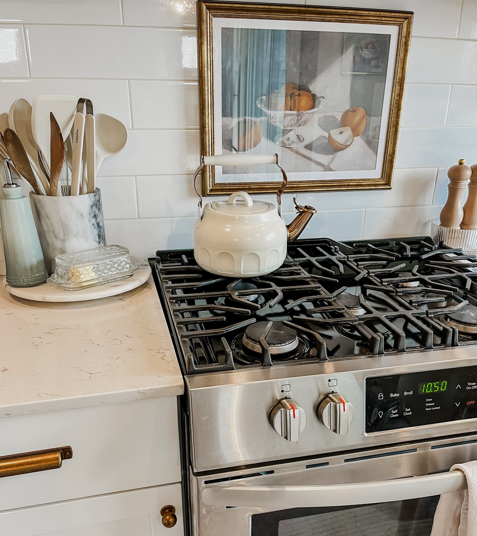 Kitchen details. Light and neutral with vintage accents



Target home, cream kettle, le crueset

#LTKHome #LTKSeasonal #LTKFindsUnder50