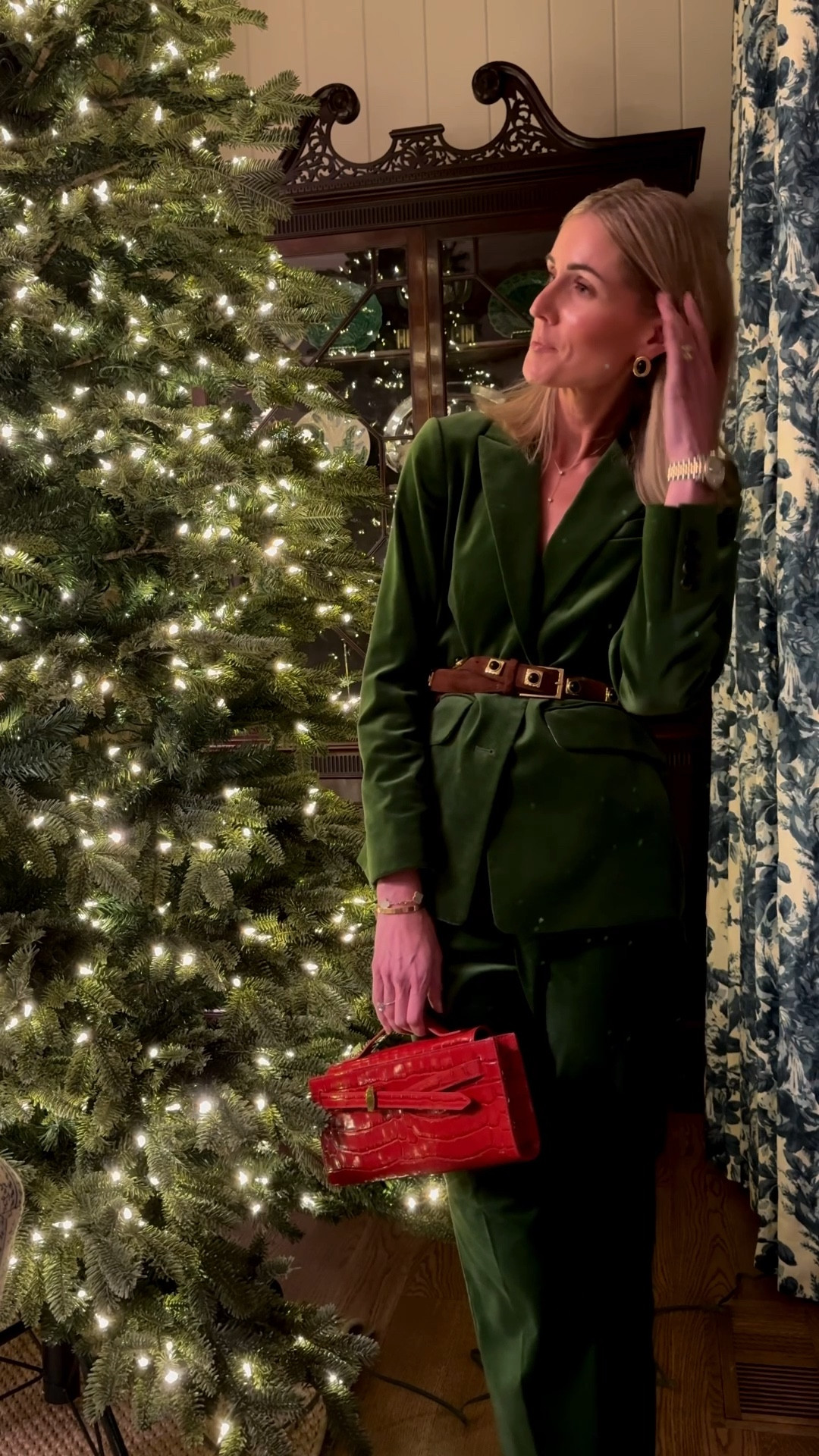 GRWM 1st holiday party of the season. everything I used and everything I'm wearing. 

Eyeshadow: shade 22
Lip pencil: twist
Blush: tan line
Pant suit sizing, size 4 in the blazer size 2 in the pants. 

#LTKOver40 #LTKHoliday
