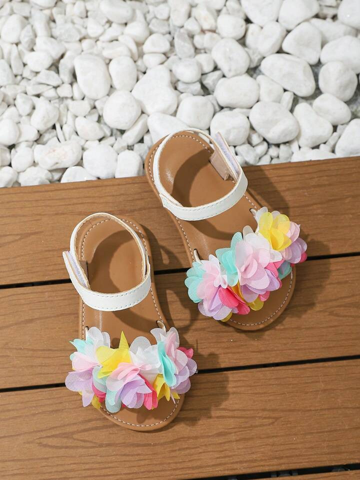 Girls' Summer Sandals, New Fashion Cute Floral Design Open Toe Flat Princess Sandals For Children | SHEIN