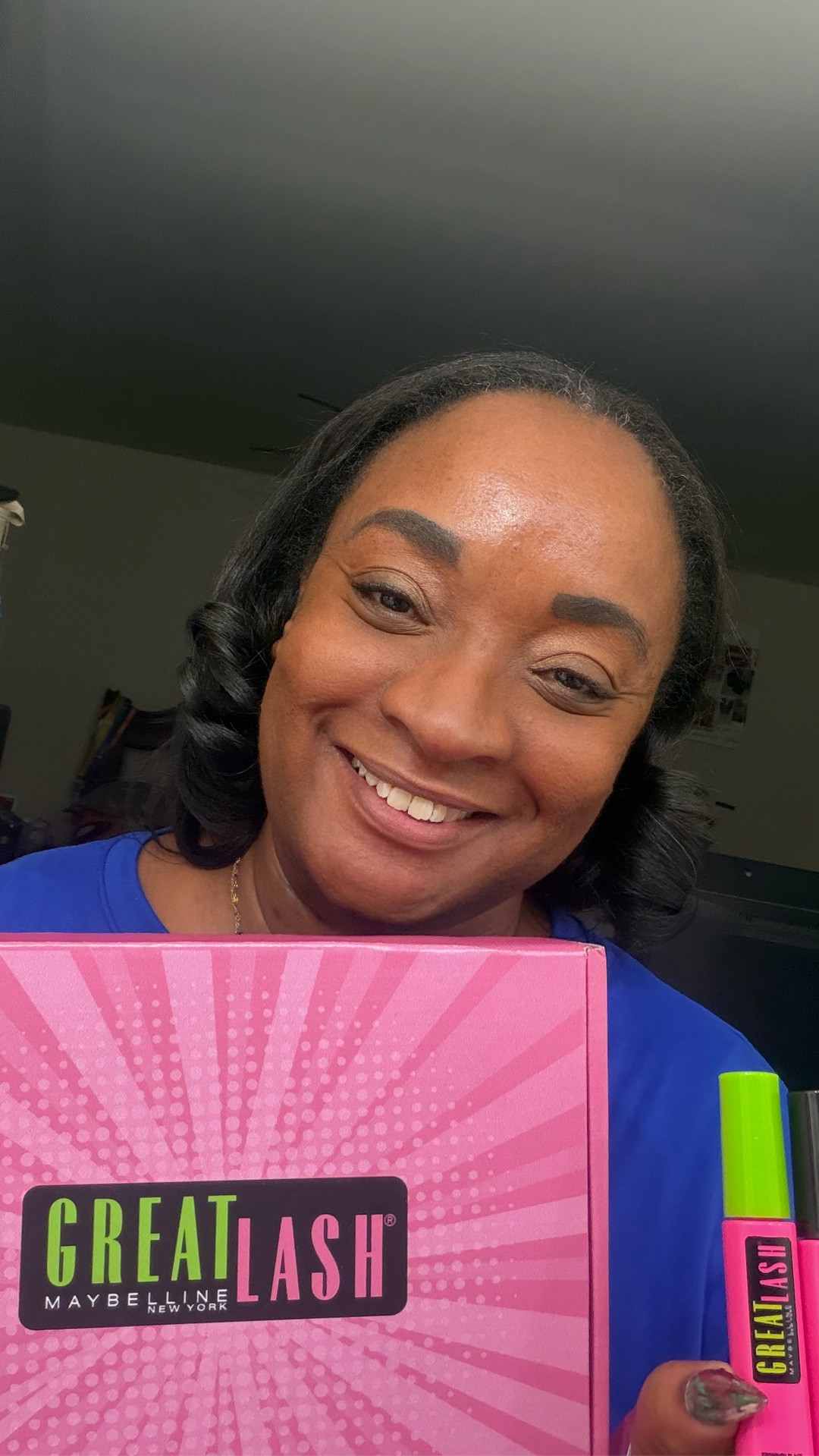 Great Lash in Blackest Black for bold nights, Brownish Black for soft everyday vibes. Two moods, one iconic mascara 

#LTKBeauty #LTKdayinmylife #LTKmorningroutine