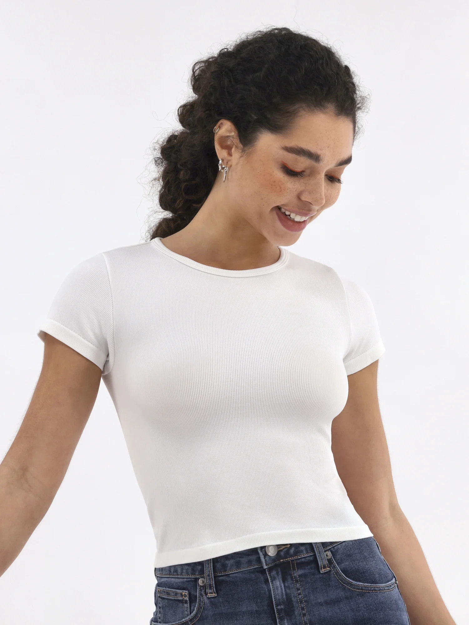 No Boundaries Seamless Crop Top with Short Sleeves, Women's | Walmart (US)