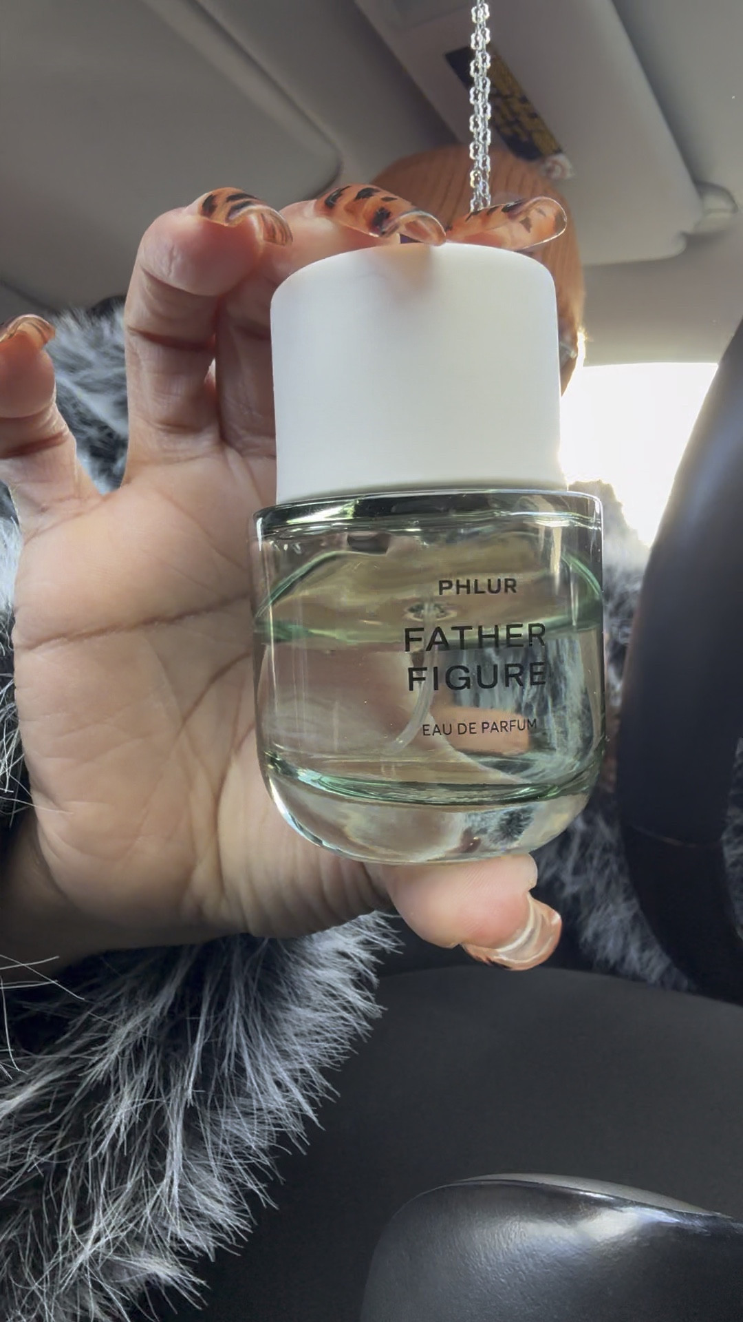 Cool vanilla fig! 

Description:Commanding yet tender at the same time. Rooted in lushness, Father Figure is a vivid green fragrance that captures the intimate feeling of cool. Opening with fleshy fig and dewy cassis, then folding into a creamy sandalwood, orris root, vanilla madagascar, Father Figure is layered and vibrant. Skin musks and sheer patchouli add intimacy and sensuality.

#perfume#scentlover#phulr

#LTKGiftGuide #LTKPlusSize #LTKWatchNow