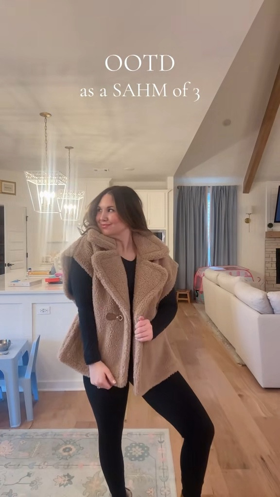 A little friYAY OOTD! 

#sahmootd #sahmstyle #momootd #momstyle #momfashion
#walmartfashion #walmartfinds #walmartoutfits #amazonfashion #amazonfinds
#affordablefashion #budgetfashion #everydayoutfits #casualmomstyle
#momuniform #reallifemom #stayathomemomlife #momlifeunfiltered
#comfortablefashion #neutraloutfits #momapproved
#ltkfinds #ltkunder50 #ltkstyletip