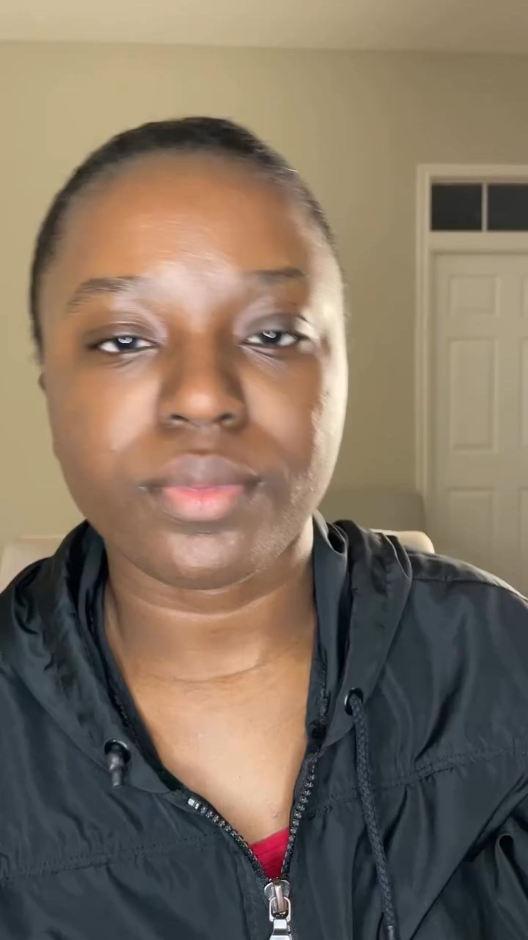 Holiday hair party ready ✅🤍who else becomes a new purse with long hair 🤭
•
•
Makeup details:
foundation @narsissist 
blush: @danessamyricksbeauty @tower28beauty  x @bonitravo 
powder & mascara: @sephoracollection @sephora 
lips: @byamicole @nyxcosmetics