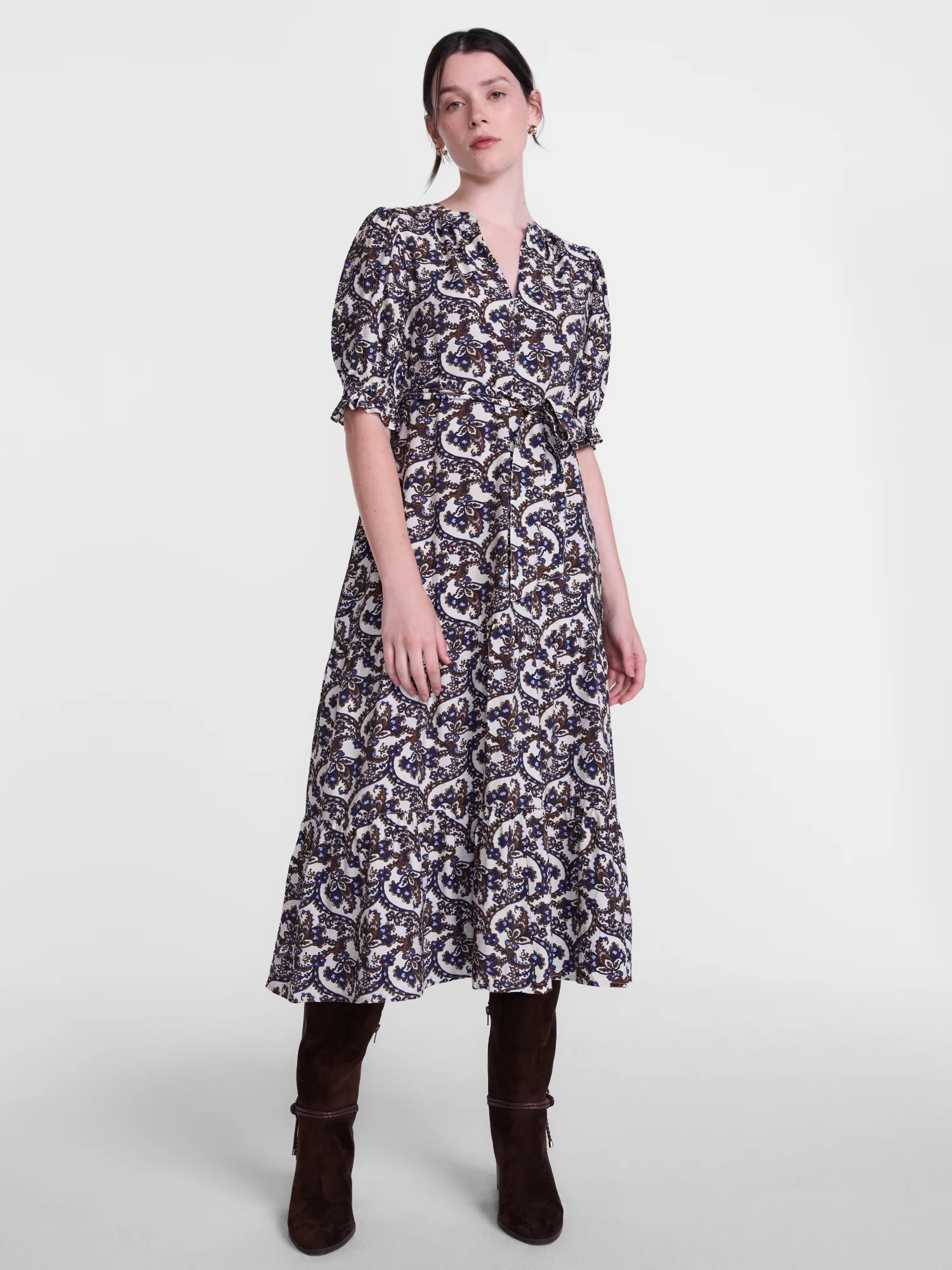 Scenario Women's and Women's Plus Tiered Midi Dress with Short Sleeves, Sizes XS-4X | Walmart (US)