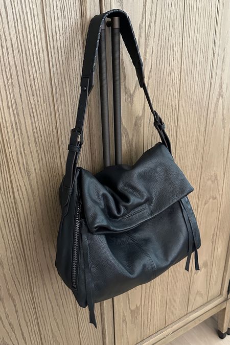 Love this black crossbody bag #StylinbyAylin #Aylin 

#LTKItBag #LTKStyleTip
