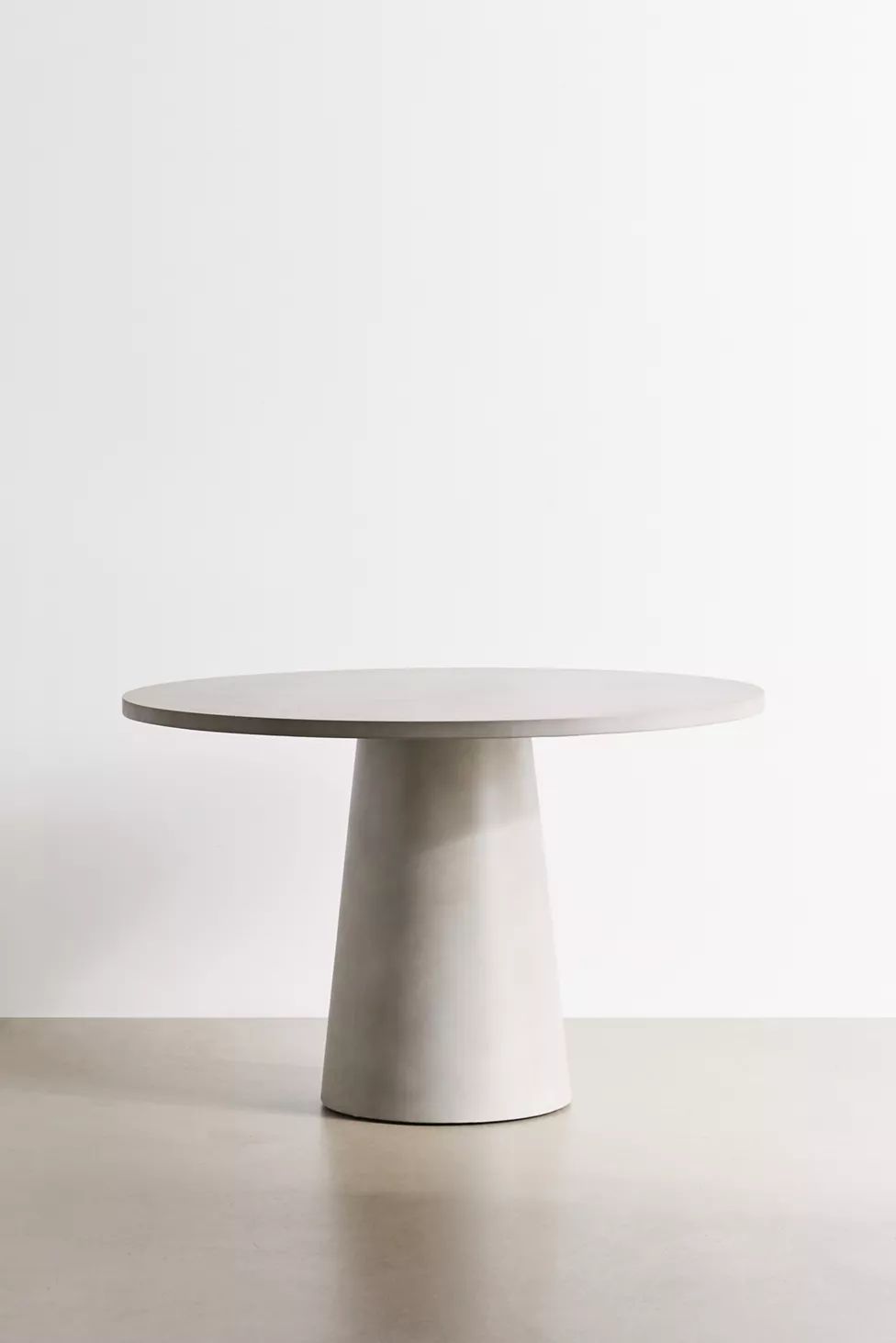 Daphne Concrete Indoor/Outdoor Dining Table | Urban Outfitters (US and RoW)
