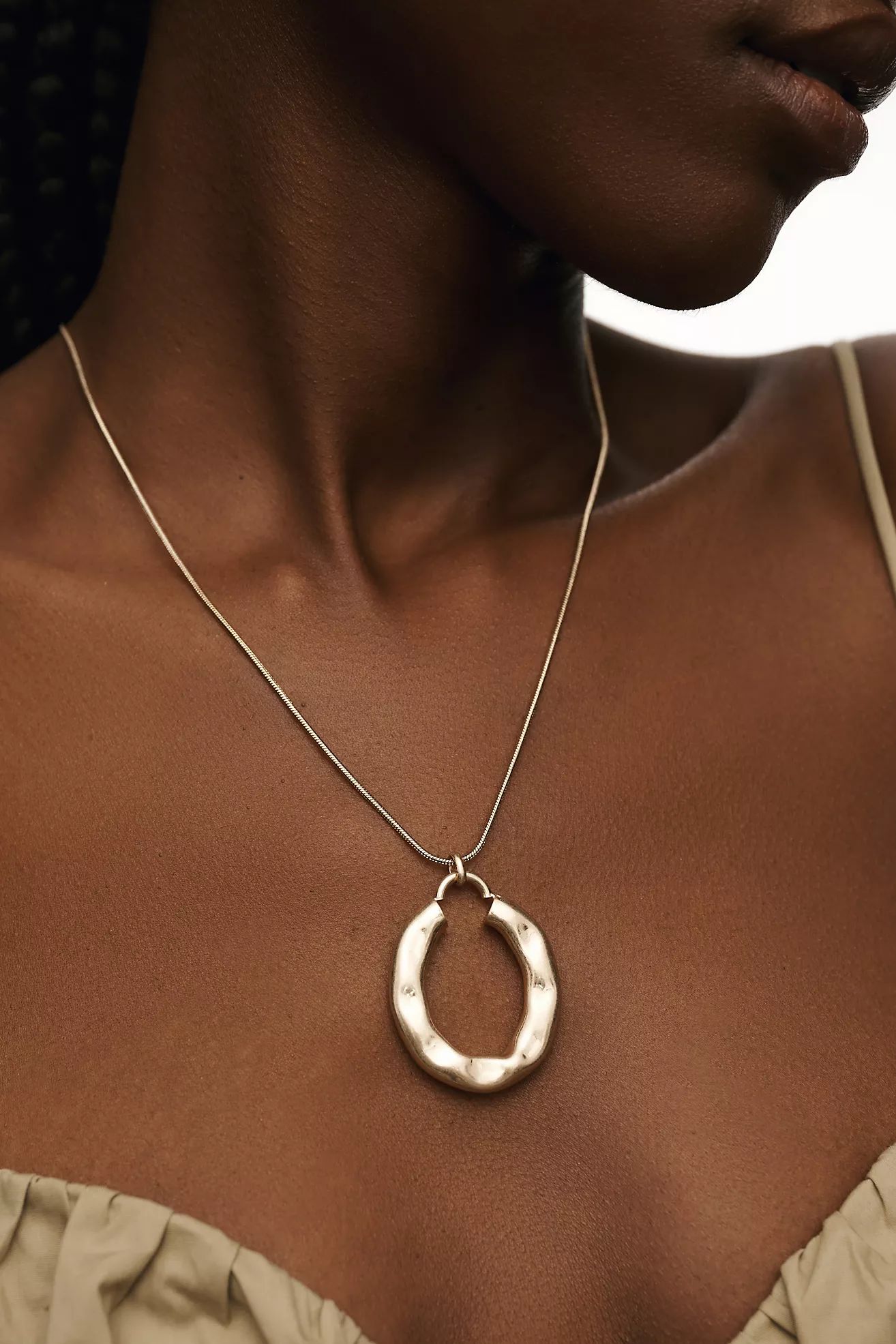 Molten Oval Pendant Necklace | Anthropologie (US)