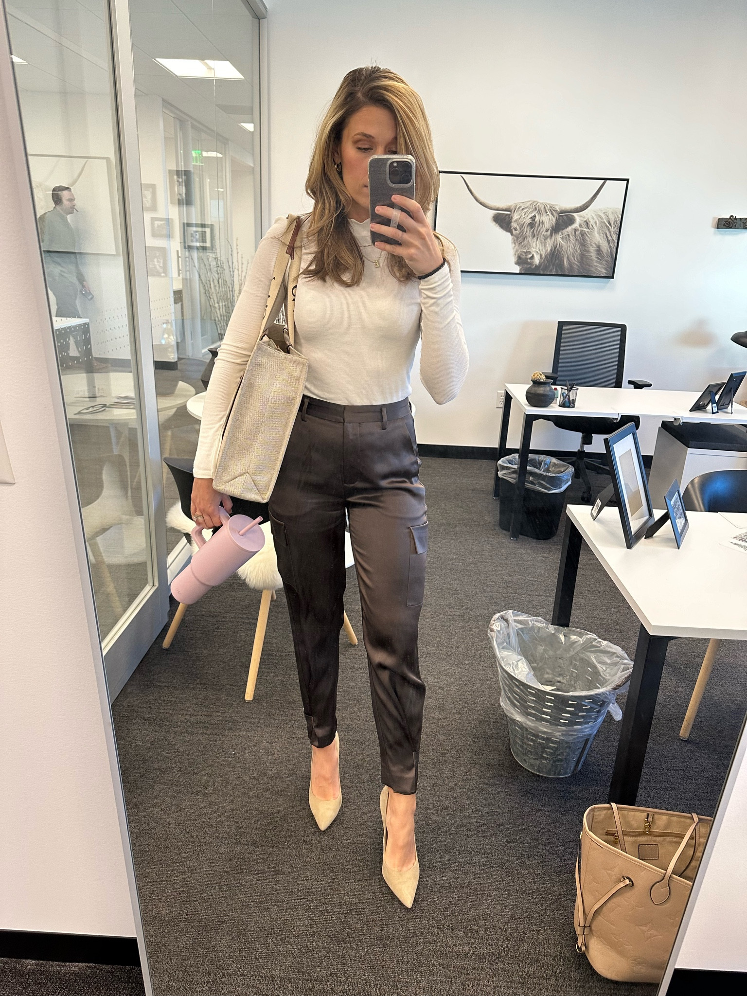 Work outfit / work ootd / business casual / office wear / office outfit / realtor outfit / work tote / work bag 

#LTKworkwear #LTKstyletip #LTKHoliday