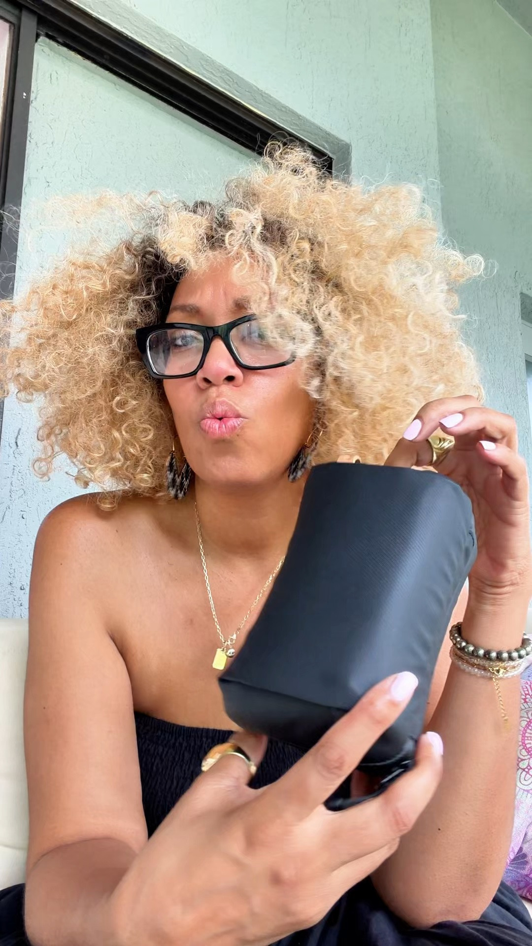 If you’re tired of digging through your backpack every time you need an SD card, battery, or charging cable, the PGYTECH Mini Tech Bag is such a simple solution 🎒✨

It’s compact but surprisingly spacious, making it easy to keep your everyday creator essentials organized in one place. No more loose cables or accessories floating around at the bottom of your bag.

I love gear that keeps my setup organized without taking up extra space, and this is one of those items I end up using every time I film.

✨ I left it below in case you want to check it out before your next content day.

#PGYTECH
#TechOrganizer
#CreatorTech
#CameraGear
#tiktokshopdealsforyou