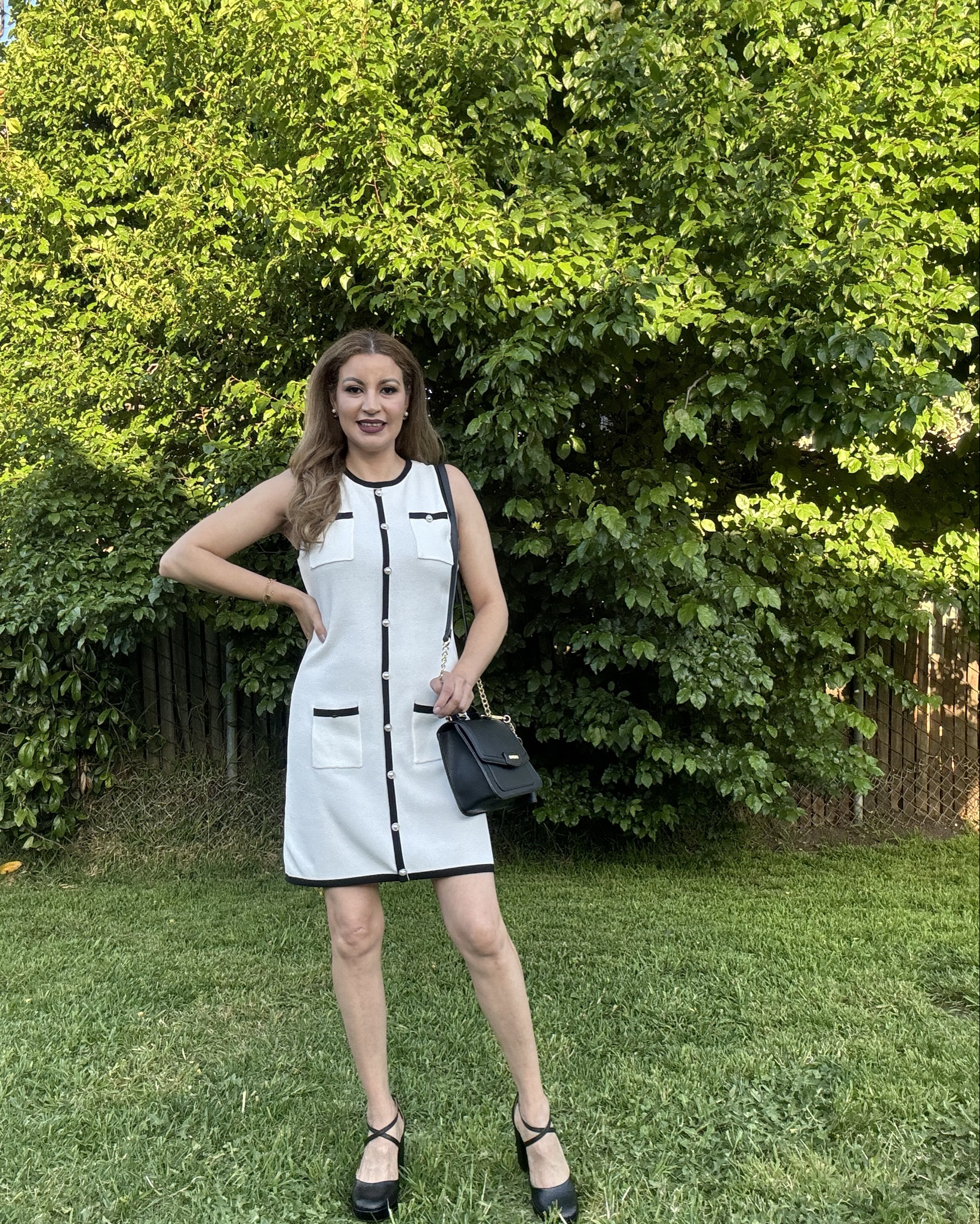 ZESICA Vestido corto de verano sin mangas para mujer, cuello redondo, botones, bloque de color, entallado, con bolsillos, para fiesta.
Size:M

#LTKStyleTip #LTKSeasonal #LTKBeauty