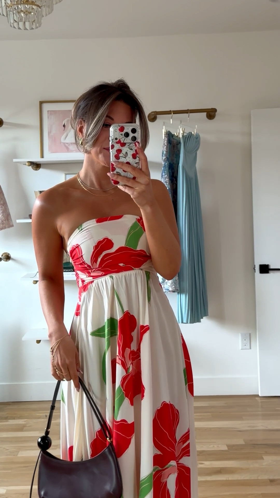 White and red floral resortwear summer event dress

Wearing my usual smalls

Vici code: emerson30
Electric picks code: emerson20

Summer event
Spring party
Resortwear
Destination
Vacation
Brunch

#LTKgrwm #LTKWedding #LTKSeasonal