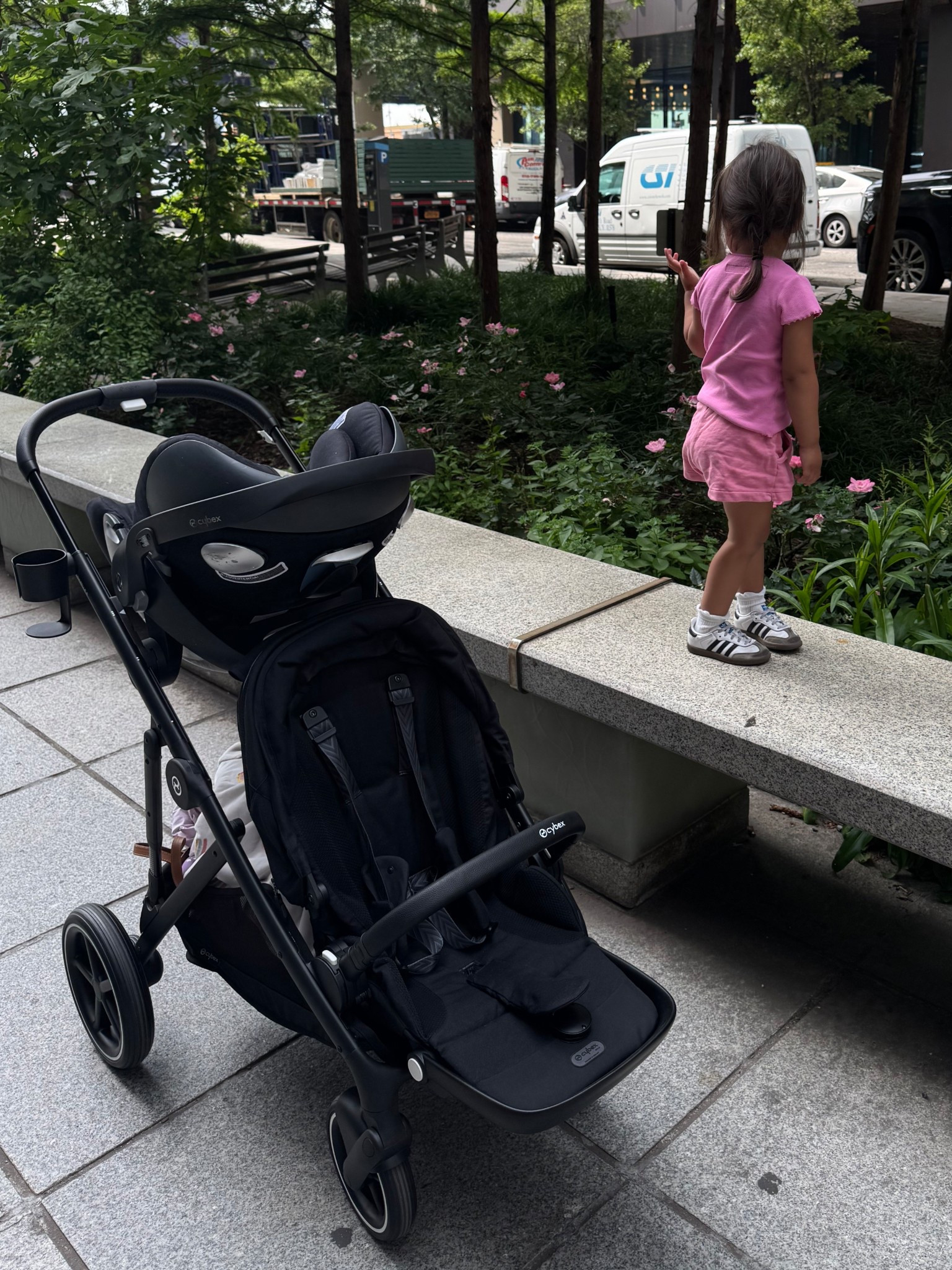 El mejor cochecito doble 🫶🏻. Puedes usarlo solo para un bebé o para dos al mismo tiempo.

#LTKBaby #LTKBump #LTKFamily