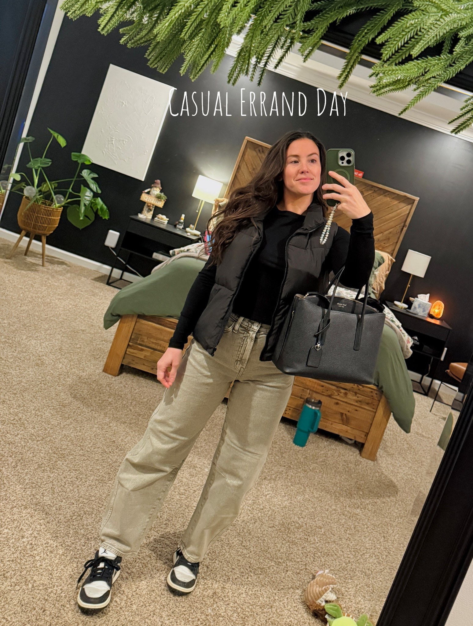 I never thought I would love a barrel jean but here I am with my third pair… More to come! These jeans are so comfy and have the greatest stretch! 

Wearing size 26 Regular (sized up for them to be loose) 

#LTKootd #LTKHoliday #LTKFindsUnder100