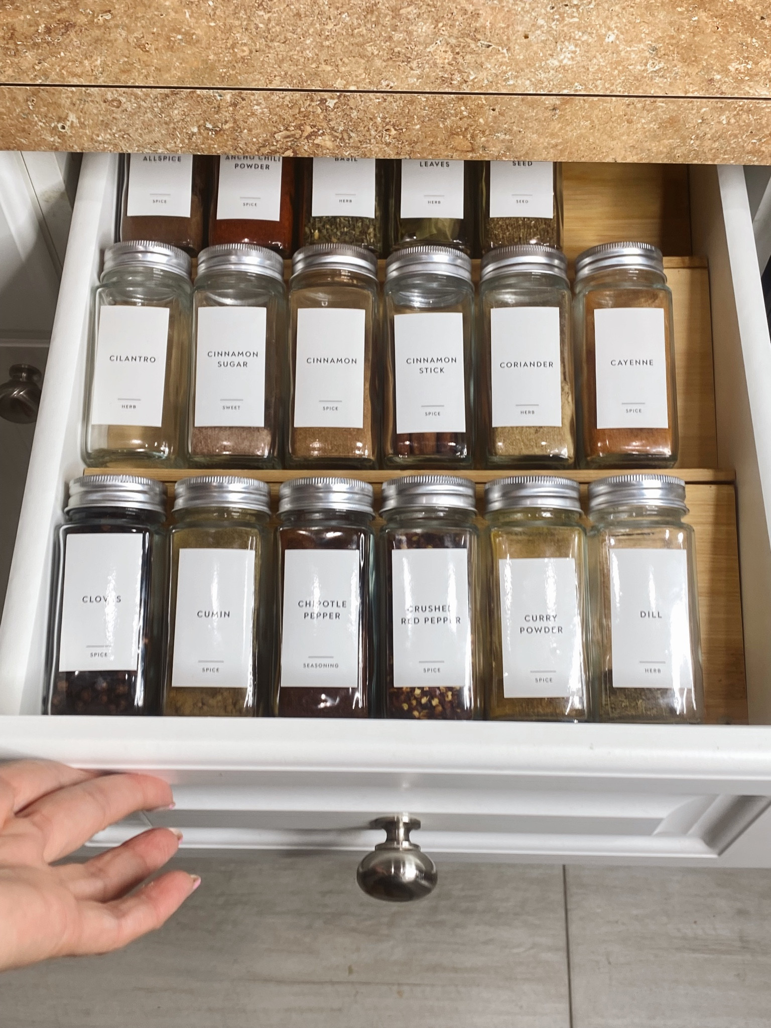 Spices Drawer Organizer



#LTKSeasonal #LTKFind #LTKhome